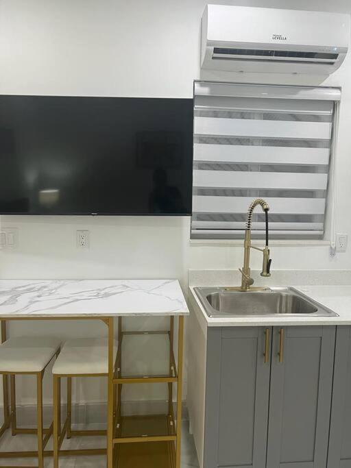 Stunning Deluxe Studio Hialeah Ngoại thất bức ảnh