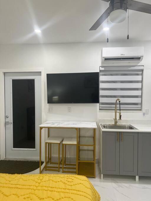 Stunning Deluxe Studio Hialeah Ngoại thất bức ảnh