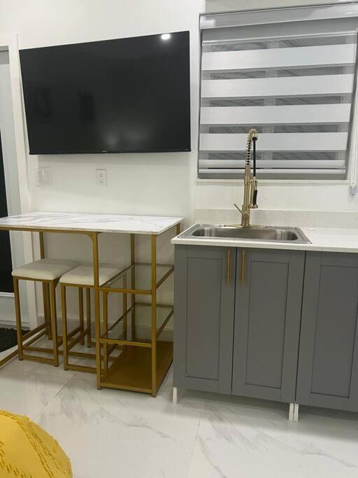 Stunning Deluxe Studio Hialeah Ngoại thất bức ảnh